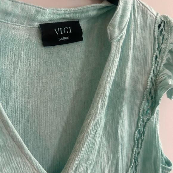 VICI dolls high low mint green ruffle button down shirt blouse - Picture 3 of 6